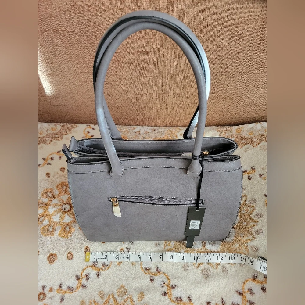 La Terre Fashion gray bag NWT.